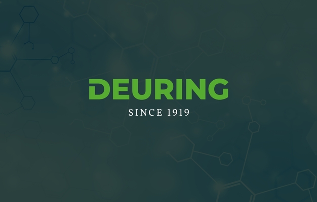 Ein dunkelgrünes Rechteck auf dem Steht "DEURING since 1919"